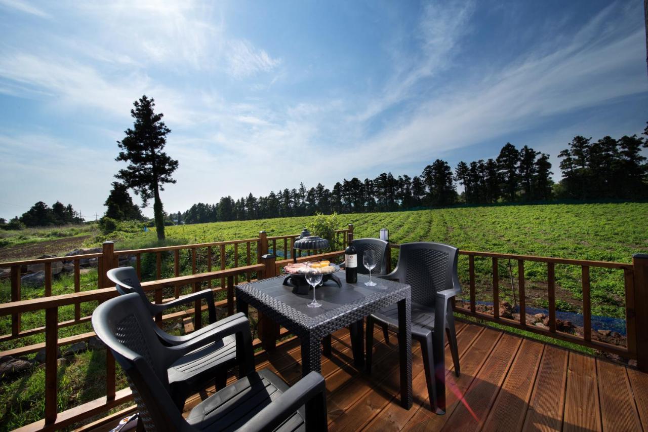 Poeta Pension Seogwipo Exterior photo